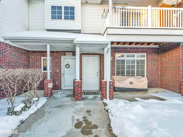 5680 Acorn Ln, Sterling Heights, MI 48314