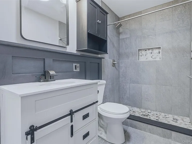 601 Chelsea Cv S — Photo 10