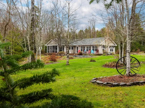 169 Leonard Dr, Colchester, NS B0K 1V0