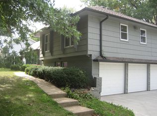 10412 Bales Ave, Kansas City, MO 64137