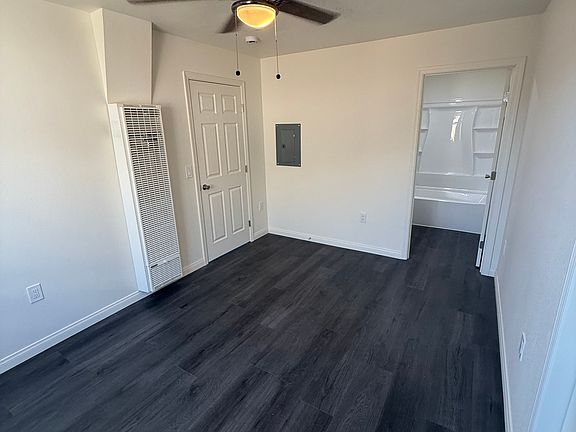3rd image of 522 Drake Dr #2