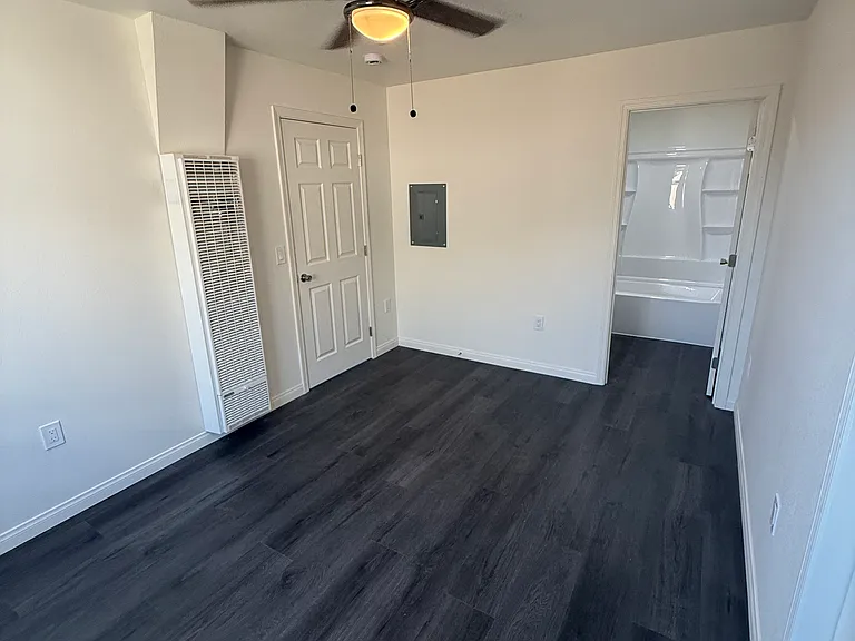 522 Drake Dr #2 — Photo 3