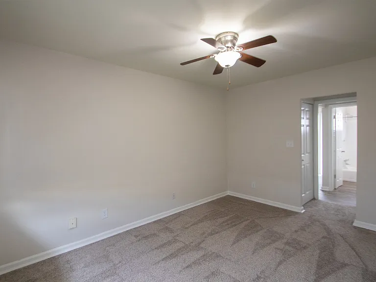 Colonial Ridge — Photo 35