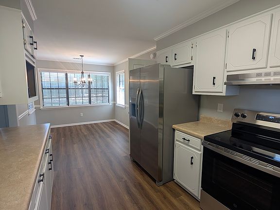2nd image of 621 Kimberly Pl