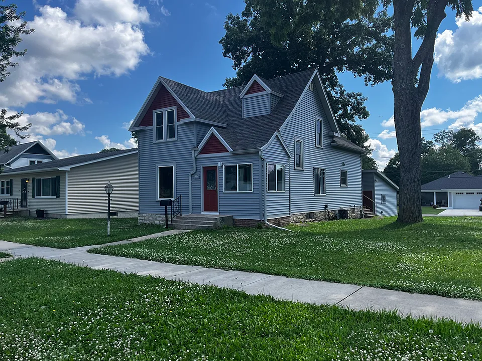 517 Main St S