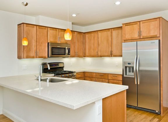4th image of 21 S Claremont St Unit 3