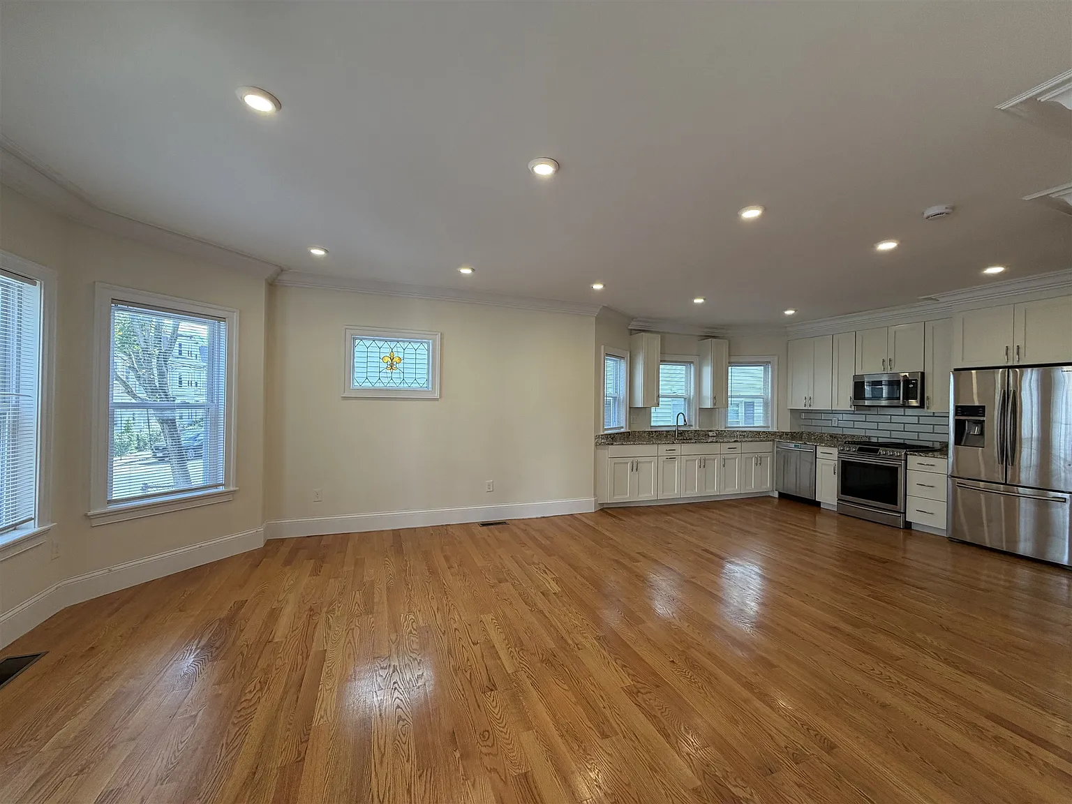 67 Newton St — Photo 1