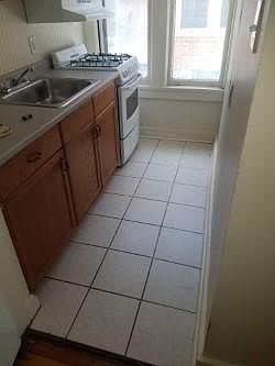 5th image of 304 Quail St #1