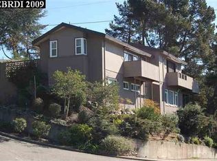 1 Masonic Pl, Oakland, CA 94618