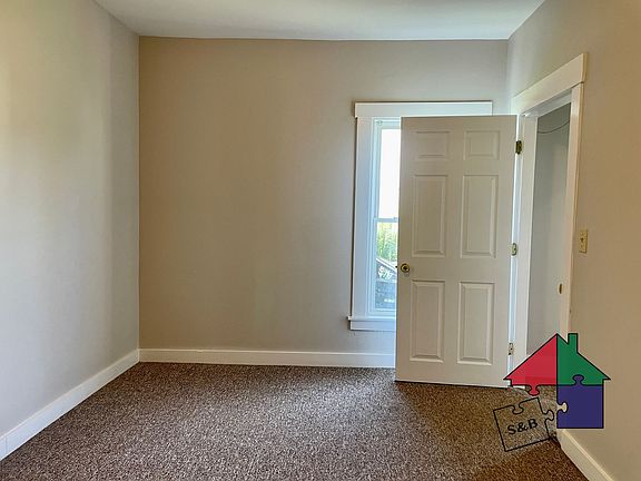 5th image of 49 Maple Ave #1