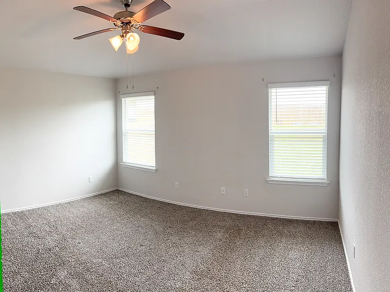 7307 Gilbert Dr — Photo 11