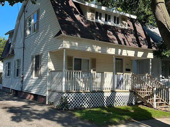 2nd image of 741 N Park St