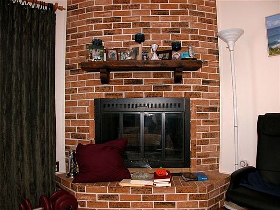 3rd image of 3410 Fernwood Ave