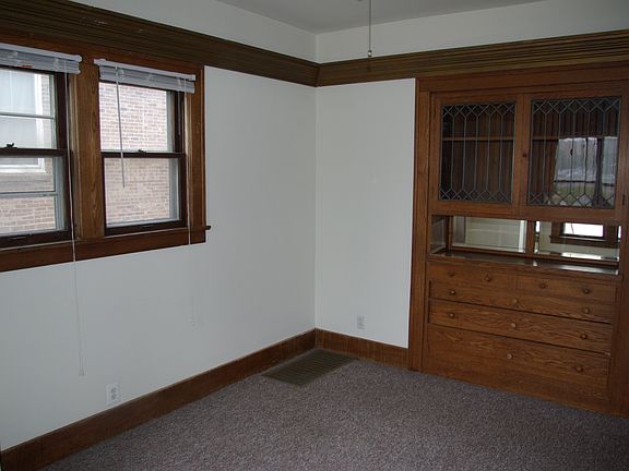 3rd image of 756 Lowell St APT B