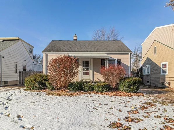 23135 Melrose Ave, Eastpointe, MI 48021