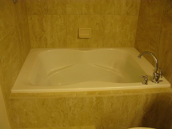 2nd image of 2200 E Hugo Ave