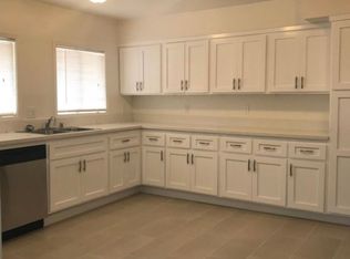 621 N Ardmore Ave, Los Angeles, CA 90004