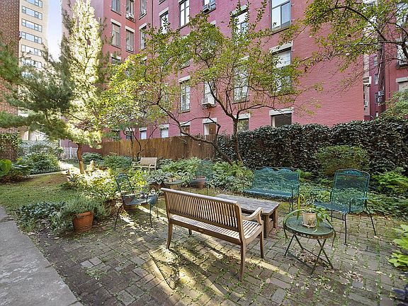 4th image of 54 E 8th St #6W
