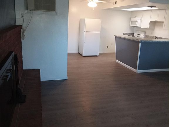 4th image of 821 Carro Dr #1