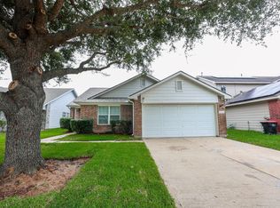 16526 Eaglewood Shadows Dr, Sugar Land, TX 77498
