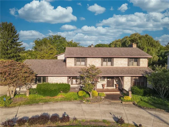 1091 Sand Run Rd, Akron, OH 44313