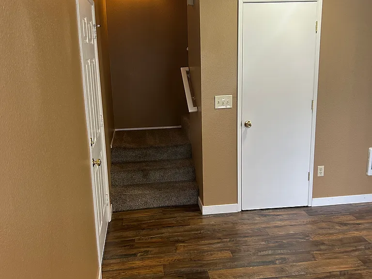 814 SE 153rd Ave #B — Photo 5