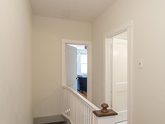 5th image of 886 Corinthian Ave #2