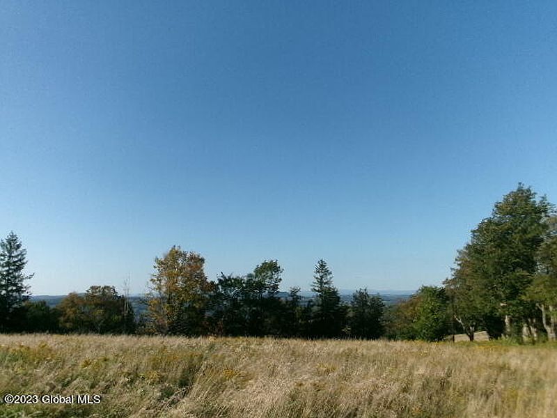 4th image of 425A Karker Road