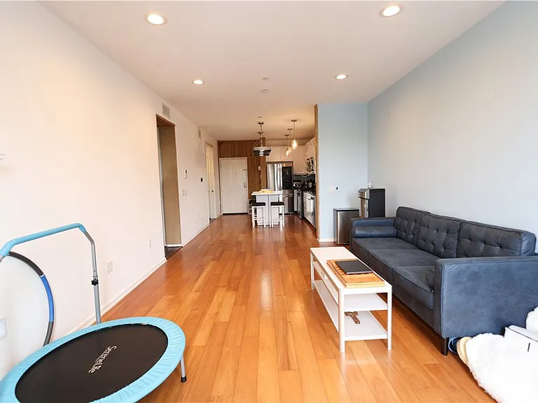 1901 S Victoria Ave #105 — Photo 7