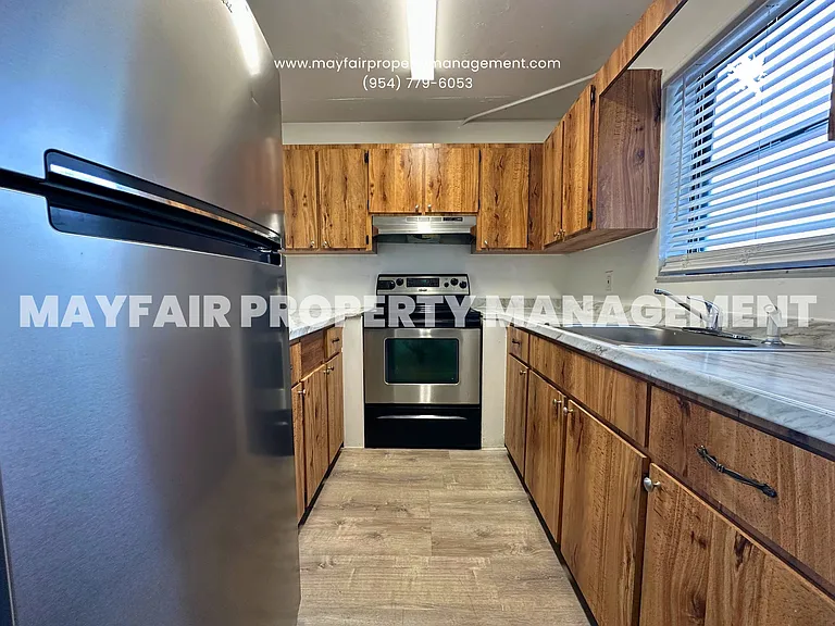 928 S Federal Hwy #17 — Photo 2