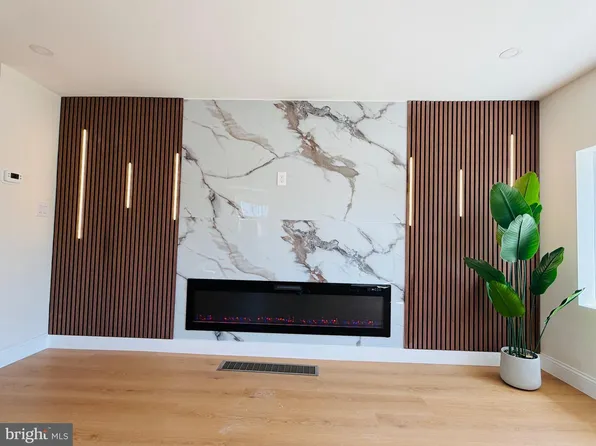 12700 Verda Dr, Philadelphia, PA 19154