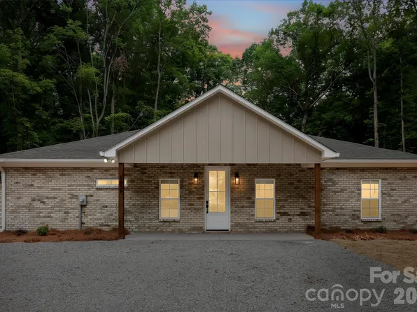 2319 Tanglewood Dr, Albemarle, NC 28001