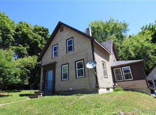 5 Spring St, Machias, ME 04654