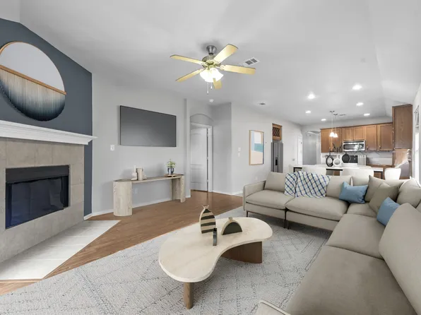 521 Kirby Dr, Lantana, TX 76226