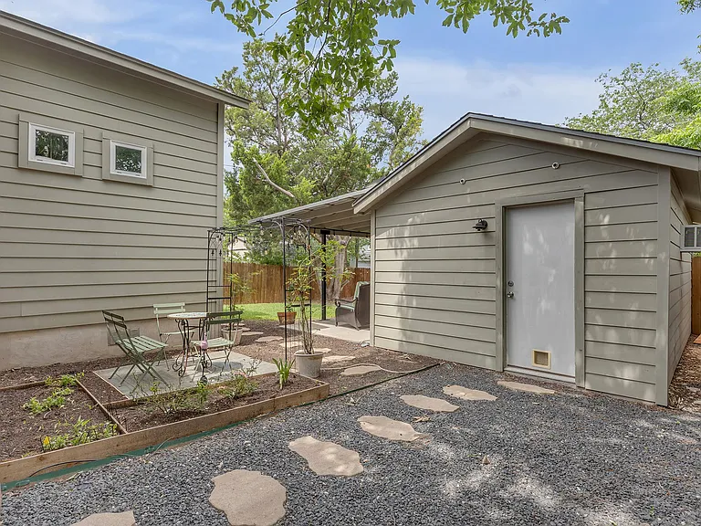 5408 Avenue F — Photo 23