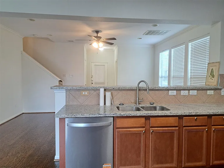 13134 Stratford Skies Ln — Photo 12