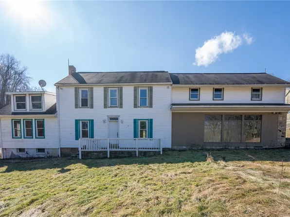 747 Forever Ln, Ligonier, PA 15658