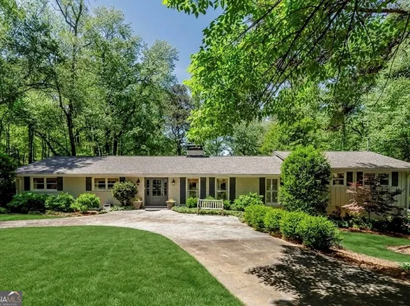 1424 Ridgeway Dr NW, Acworth, GA 30102