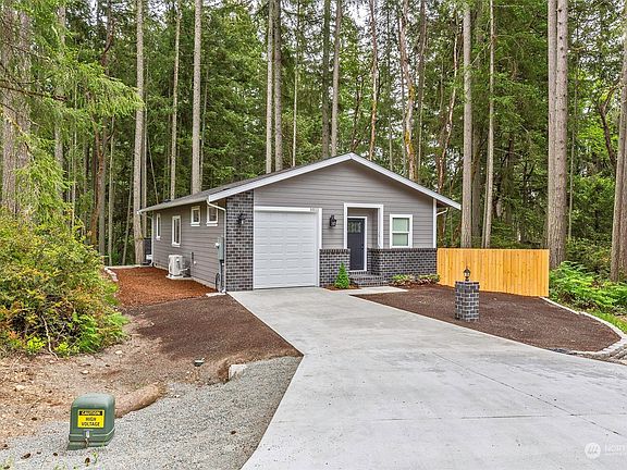 2nd image of 10111 109th Avenue Ct