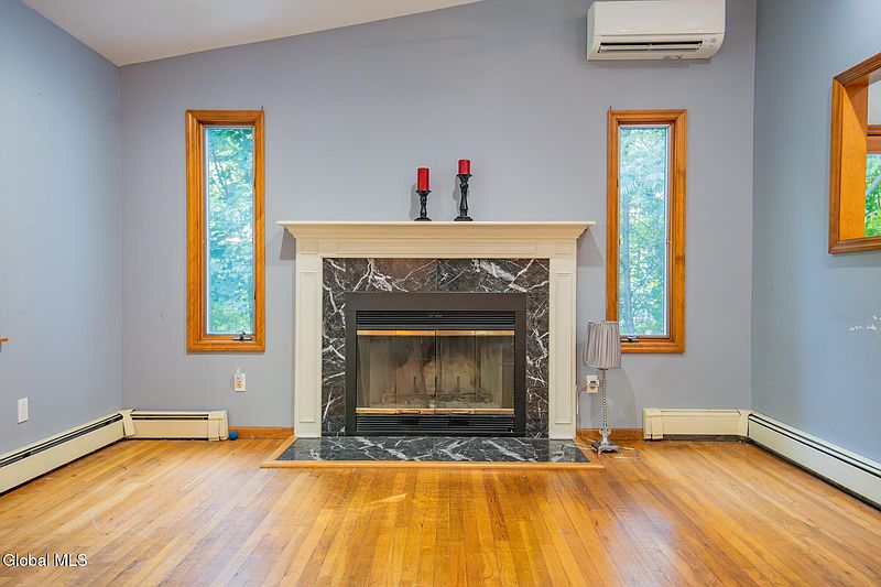 5th image of 99 Traver Road