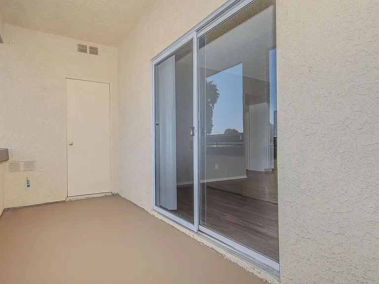 Club Pacifica Apartment Homes — Photo 45