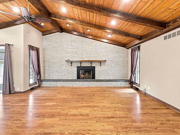 4th image of 703 Parkway St