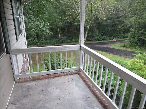 2nd image of 1208 Hill St