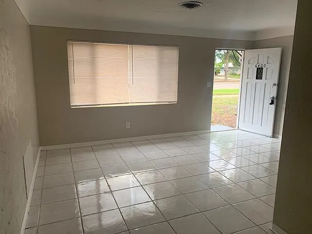 6400 Dr Martin Luther King Jr St S — Photo 4