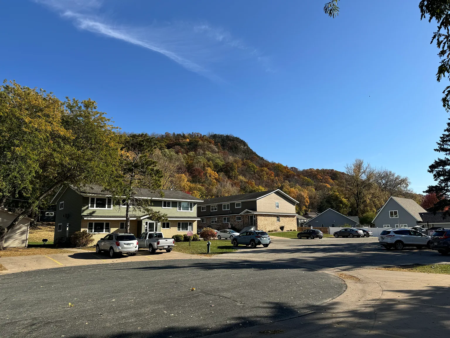 Cliffside Apartments — Photo 1