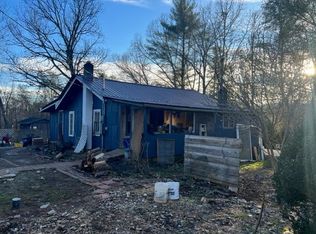 90 Lyle Downs Rd, Franklin, NC 28734