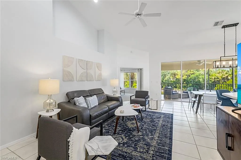 3 bed, 2.0 bath, 1928 sqft, $6,500 — Photo 4