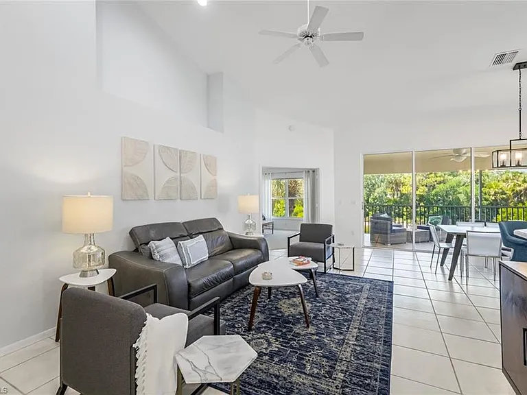 5360 Andover Dr #202 — Photo 4