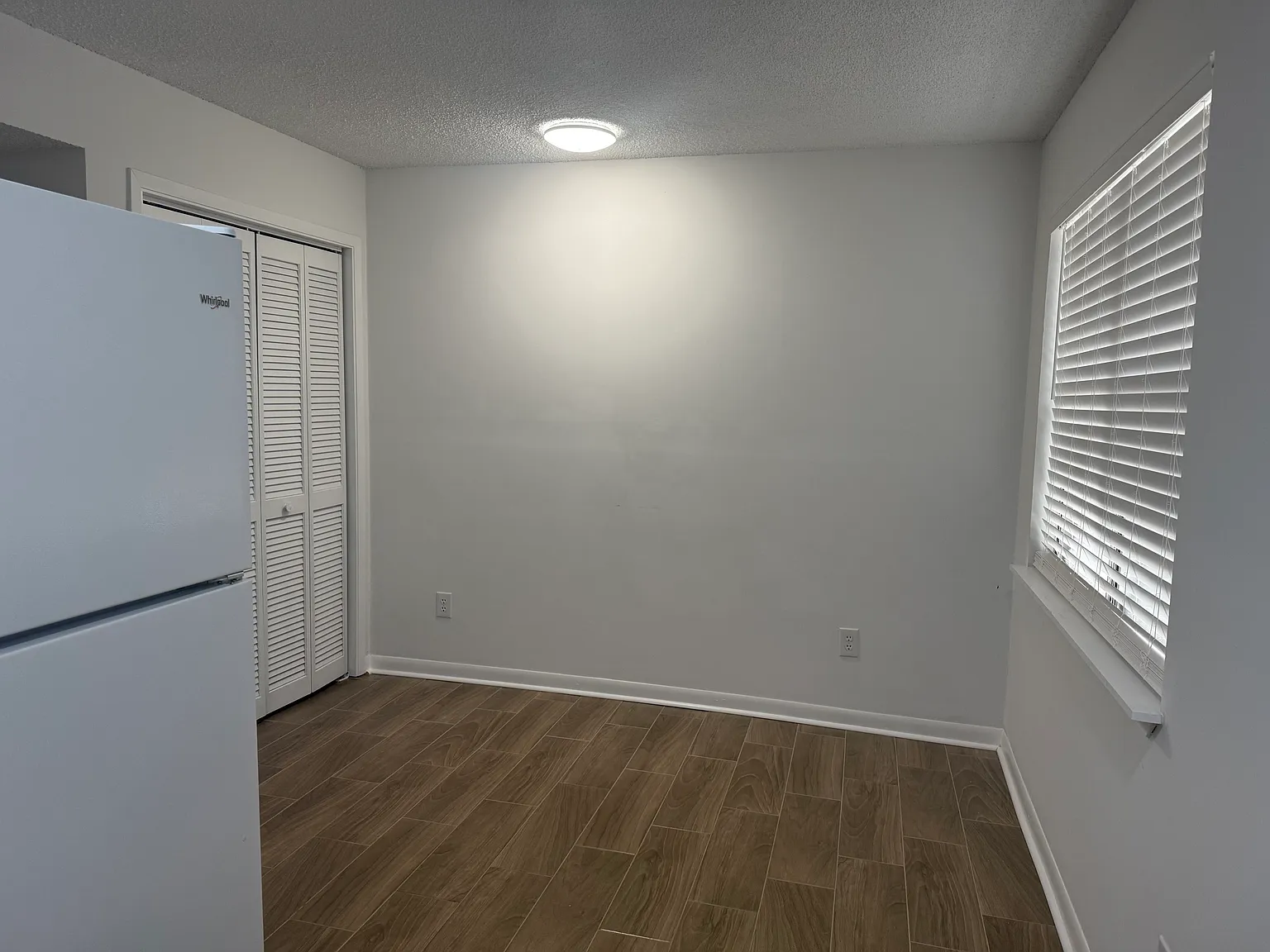 Luden Dr, Summerville — Photo 2