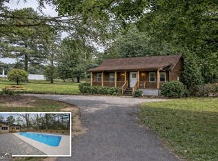 12 Clearwater Rd, Sharpsburg, GA 30277